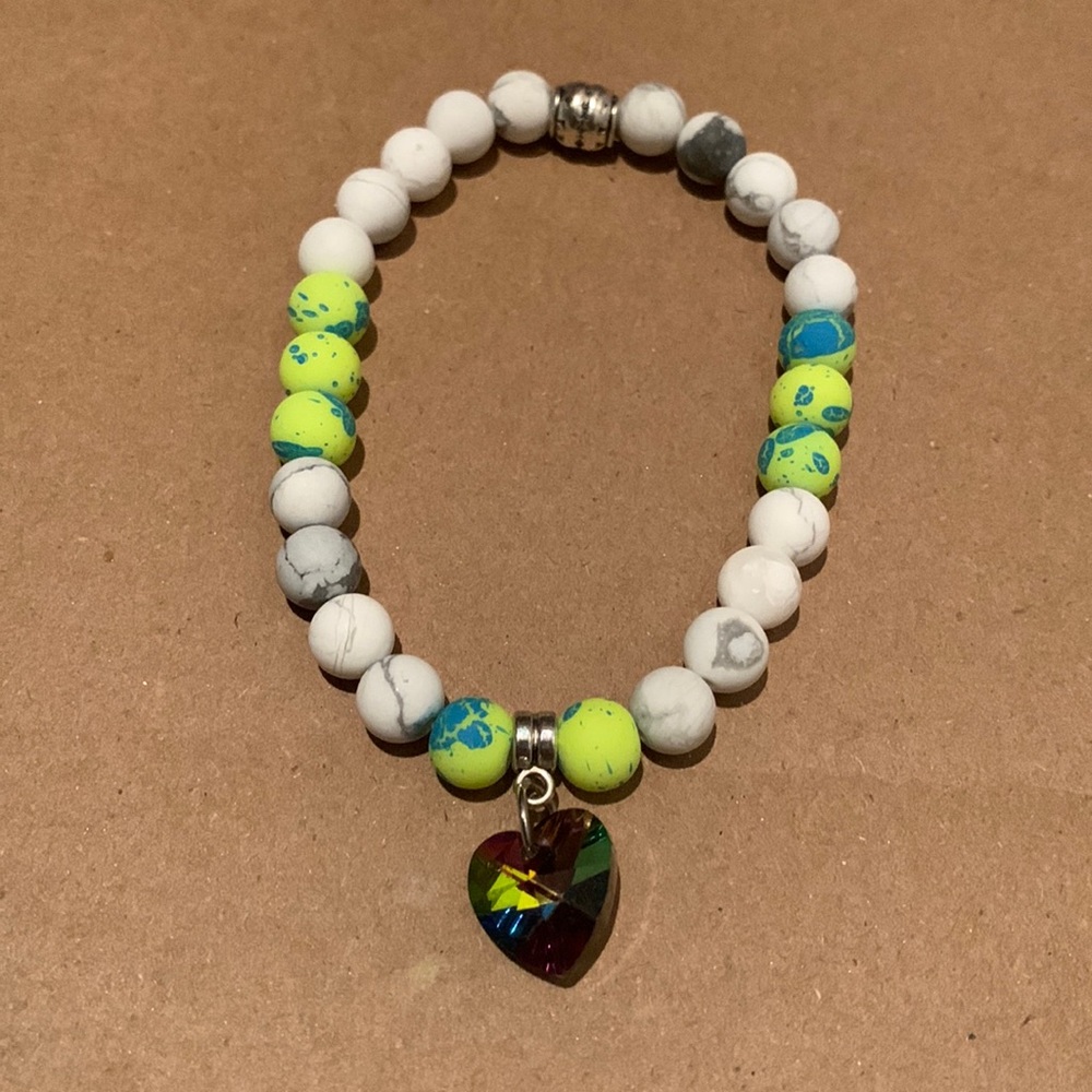 Beaded charm bracelet